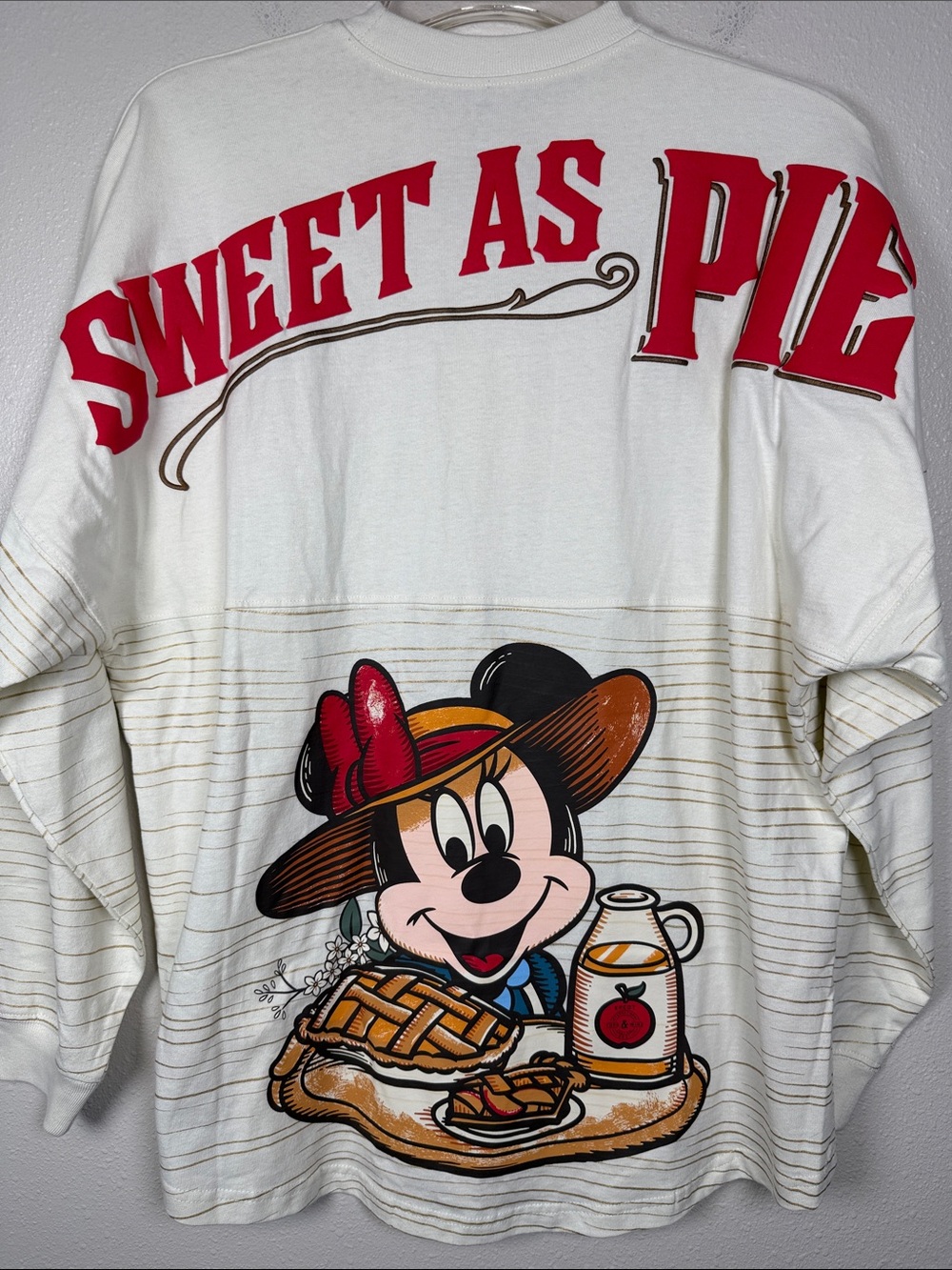Disney Spirit Jersey M EPCOT Food Wine Sweet As Pie Mickey Minnie Apples Fall